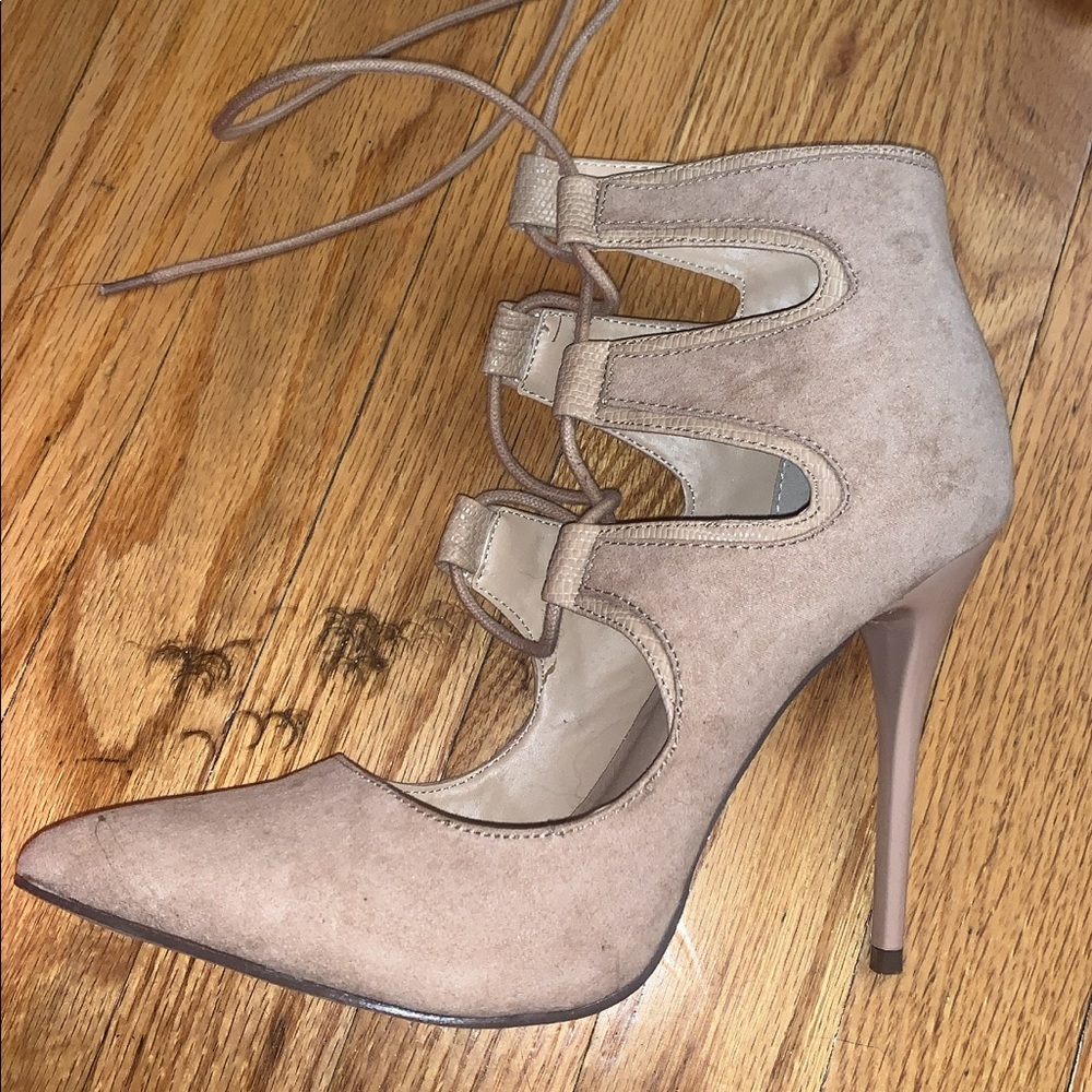 Shoe dazzle nude pumps